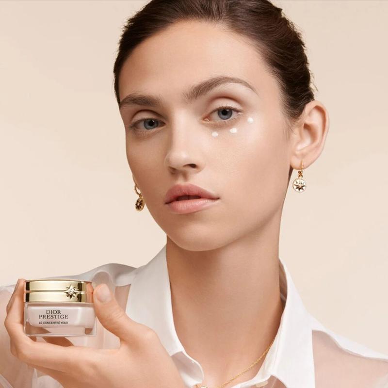 Dior Prestige Le Concentré Yeux,Skincare for the Eye Contour, Visibly Reverses 4 Signs of Aging Around the Eye Area,Applicator Included