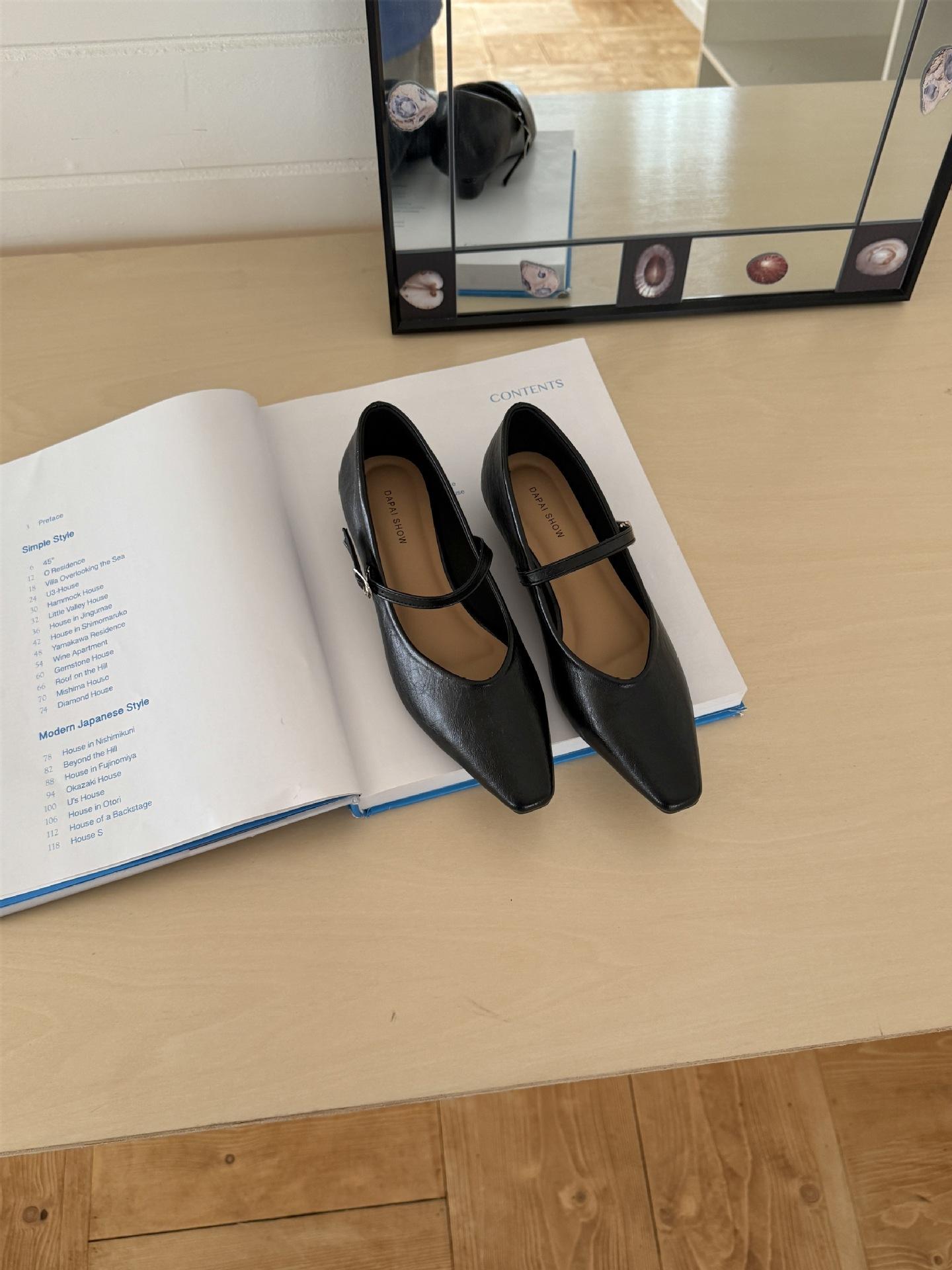 

DAPAI SHOW wedge heel 2025 retro small square head with low heel Mary Jane shoes women s shallow temperament single shoes 39