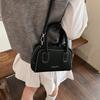 2025 new fashion commuter bag women's niche large-capacity versatile portable messenger bag