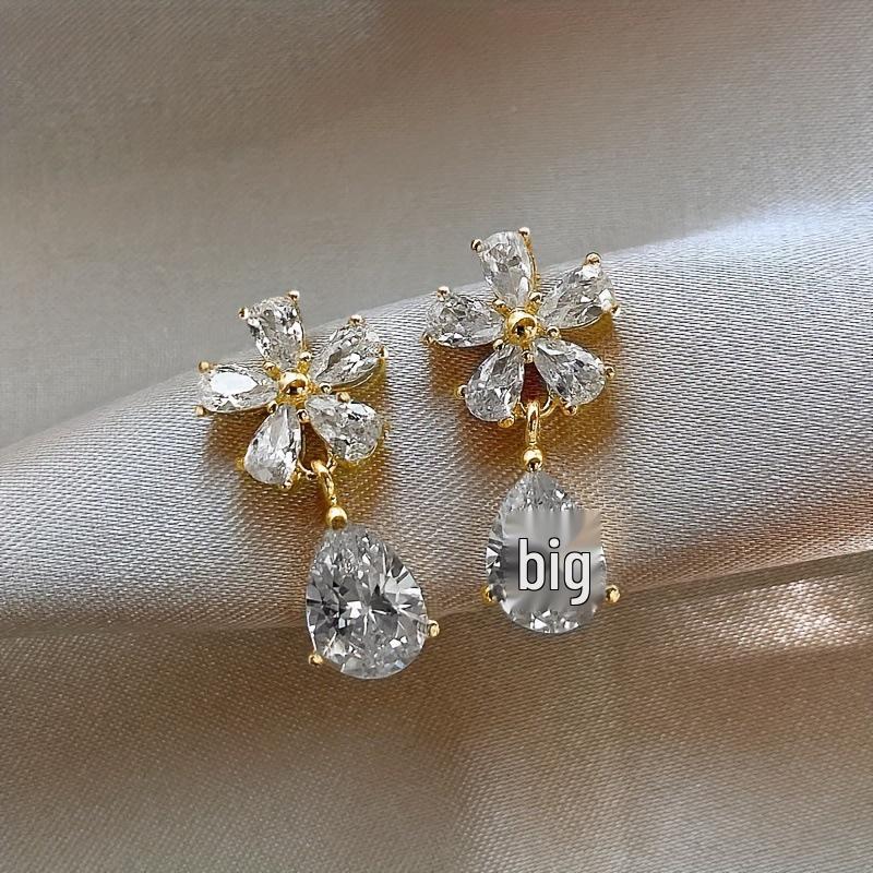 Fashionable Water Drop Rhinestone Zirconia Flower Stud Earrings