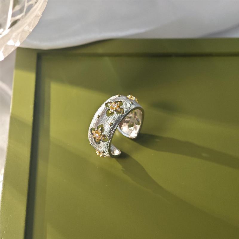 Italian Cloth Qi Latti Brushed Craft Hollow Four-Leaf Clover Diamond Bracelet Women'S High-End Temperament Bracelet