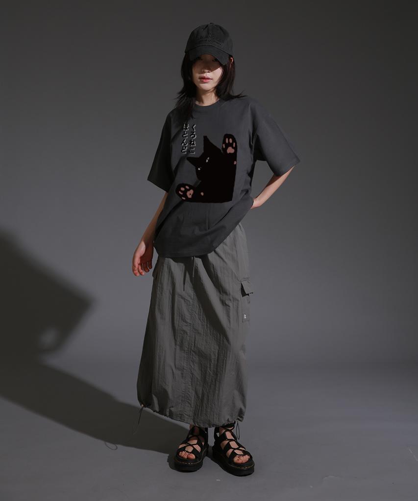 LIKE THE MOST Kuroneko Oversized T-Shirt 2 Colors