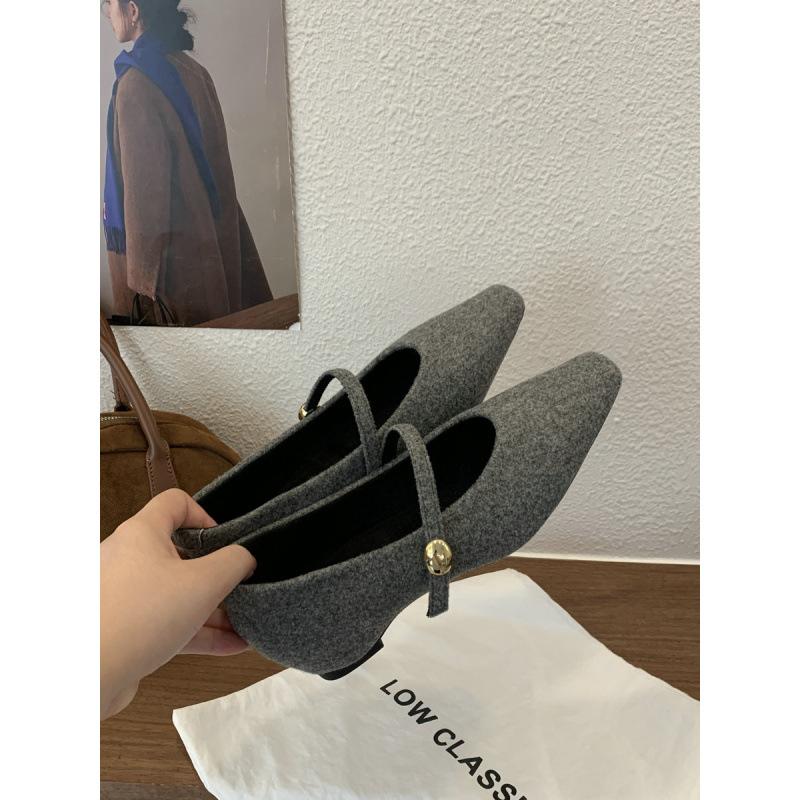 

French inner height increase with Mary Jane shoes women s 2025 autumn and winter new versatile commuter velvet shoes 39 темно-коричневого