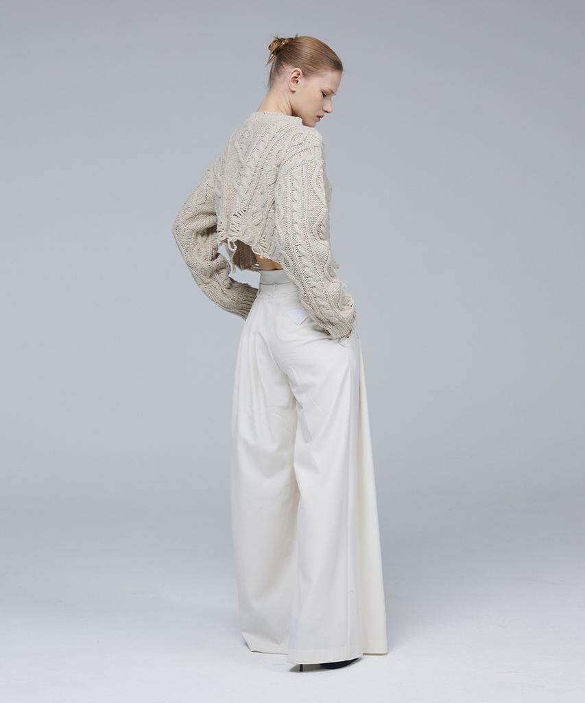 Meuameu Cable Destroyed Crop Knit