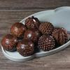 1Pair Sandalwood Handheld Ball Relief Walnut Handheld Ball Massage Exercise Healthcare Plaything Hand-Worn Ball