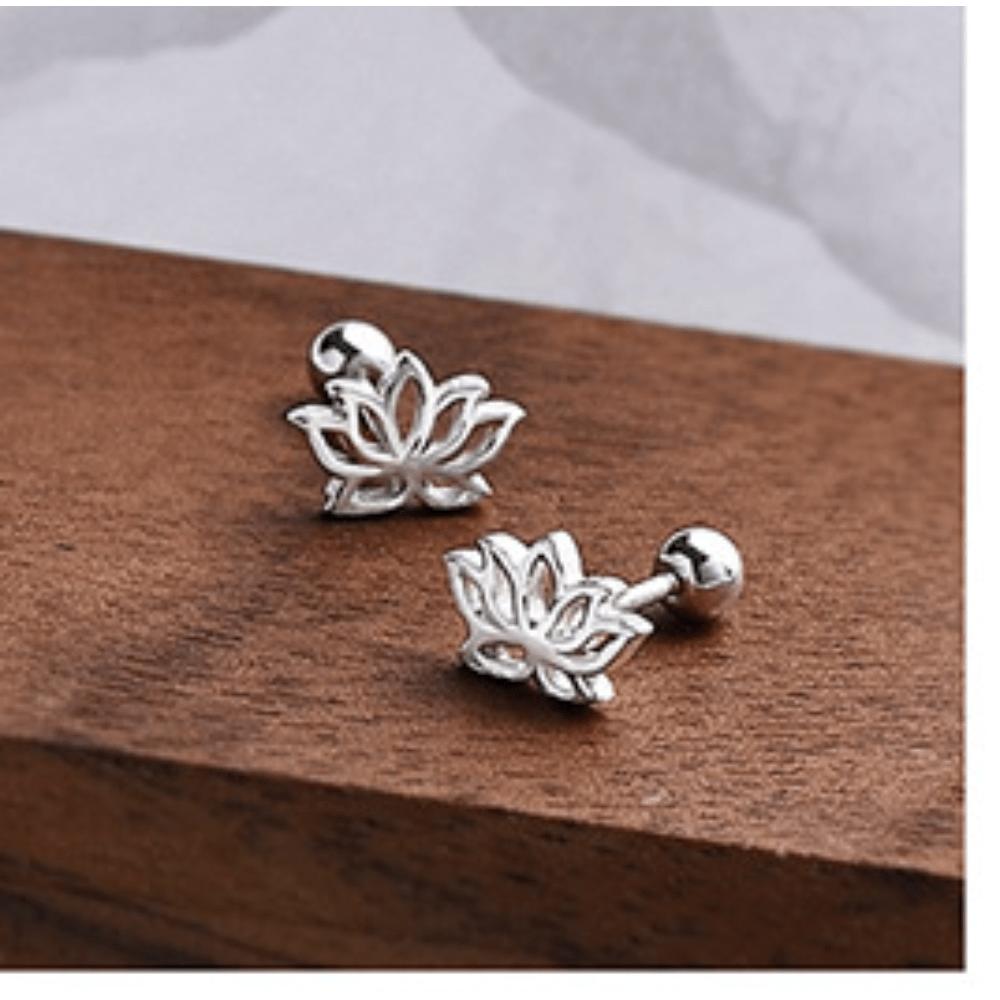 Women's Simple Korean Version of Mini Flower Stud Earrings, Small Earbone Rings, and New Earrings for Sleeping.