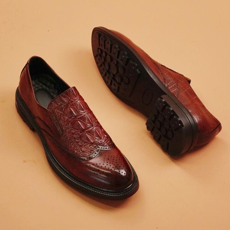 Mode Heißverkaufende Herren Slipper Europa Amerika Klassische Braune Dicksohlige Business Kleiderschuhe Vielseitige Herren Leder Freizeitschuhe