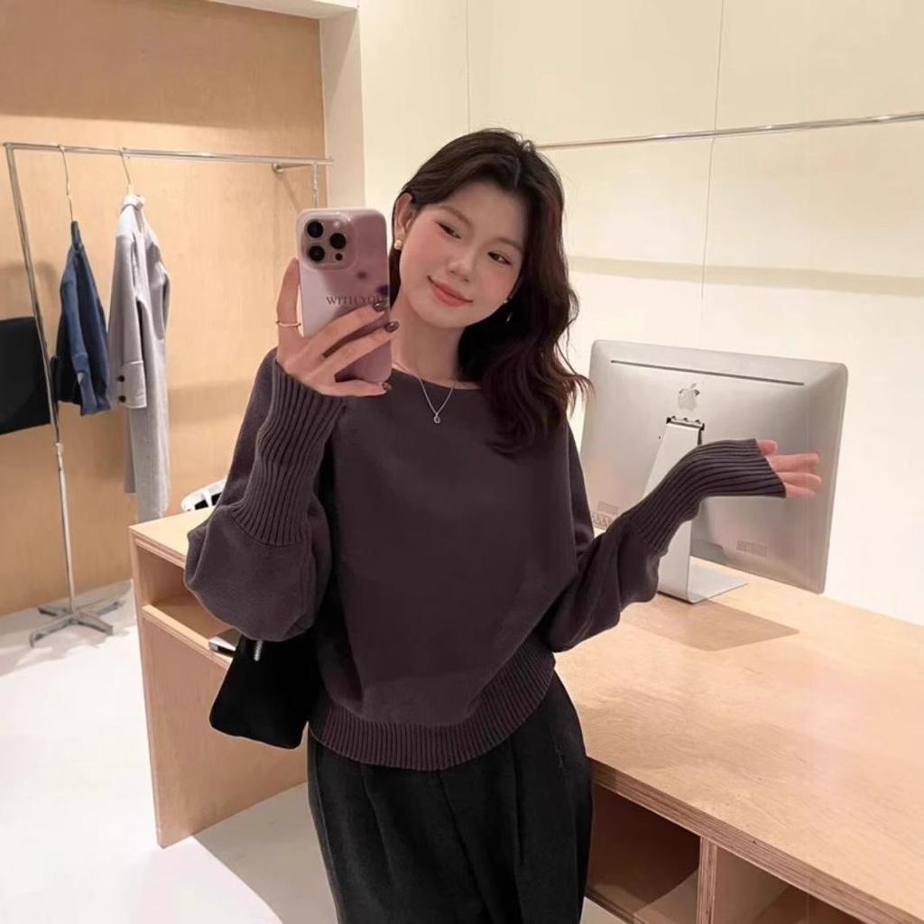 Versatile Off-Shoulder Lantern Sleeve Knitwear: Wear Alone, As a Layer, or Oblique-Style—Perfect for Autumn and Winter.