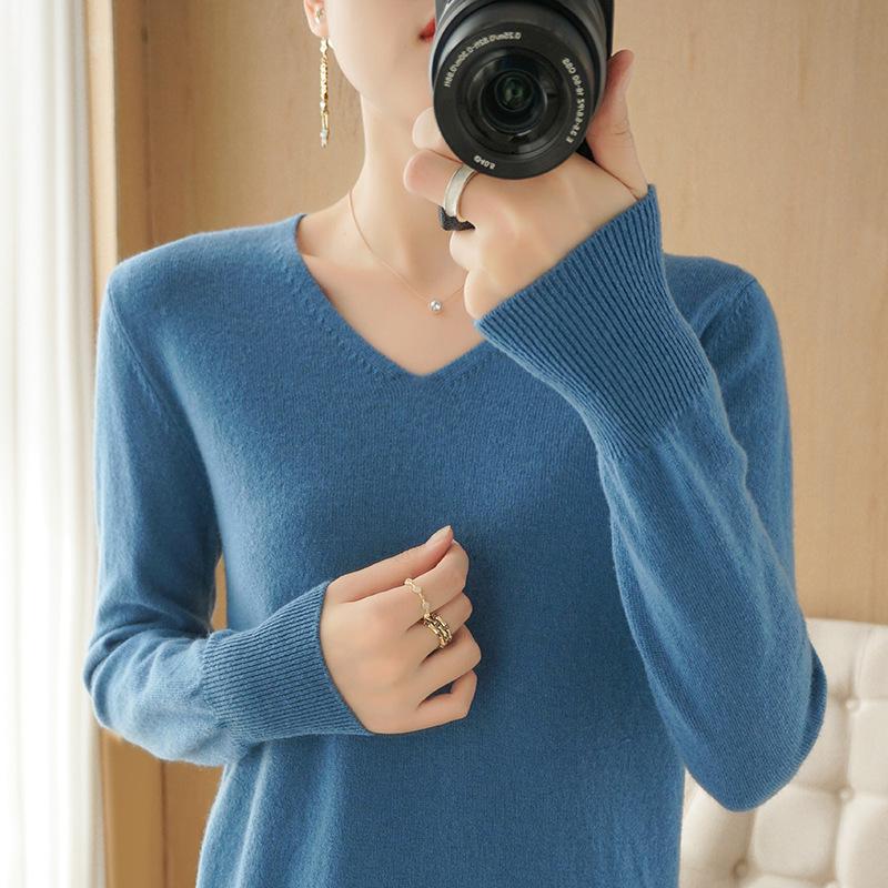 Women's V-Neck Pullover Sweater 2023 - Autumn/Winter Slimming Plus Size Basic Knit Top