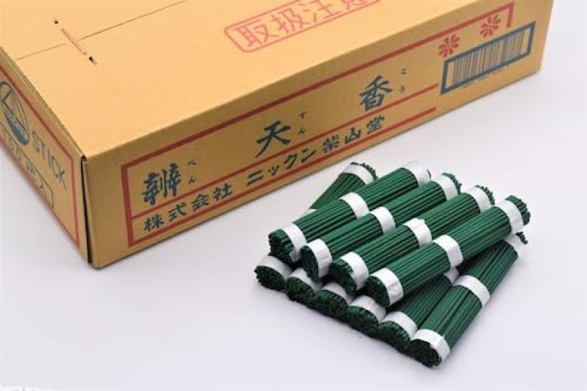 

Japanese Cedar Incense 100 Medium Carefully Professional Grade for Temples and Commercial Use Established in Sticks, Bundles, Unwrapped, Bundles, зелёный