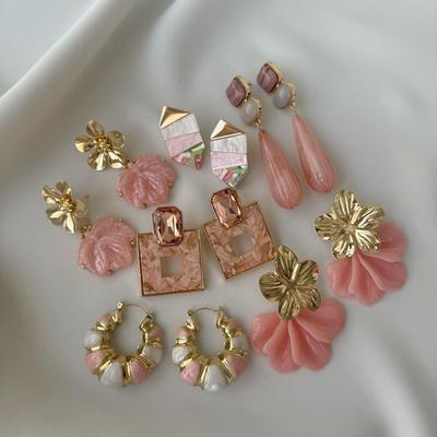 European and American Jewelry, Pink Sweet Earrings, Flower Water Droplets, Fashion Temperament, Small, Fresh and High-end Stud Earrings, Women