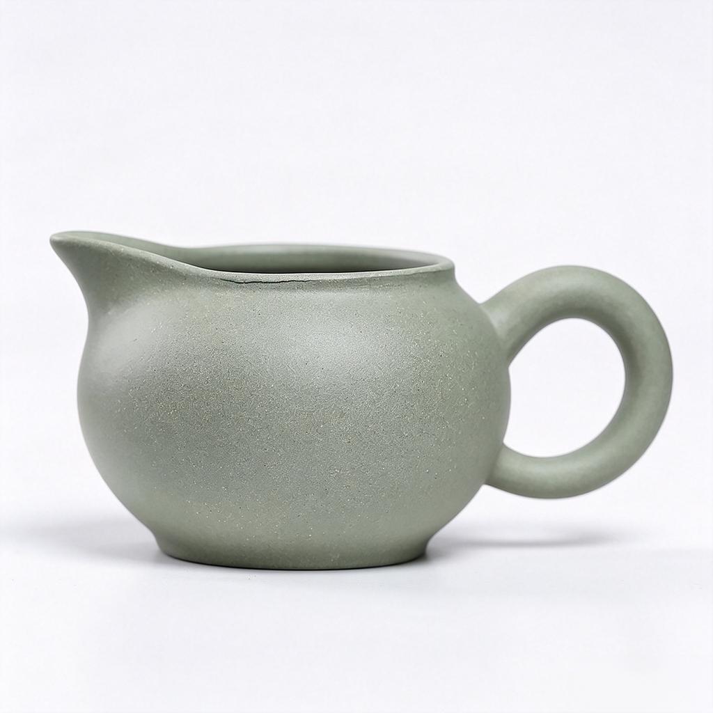 HOYIHM 111ml Yixing Purple Clay Tea Pitcher Pour Tea Tea-separating Cha Hai Dispenser Justice Cup Fair Mug Cafes Accessories