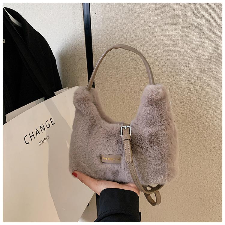 Premium plush bag women's autumn and winter fashion shoulder messenger bag Mao Mao portable dumpling bag