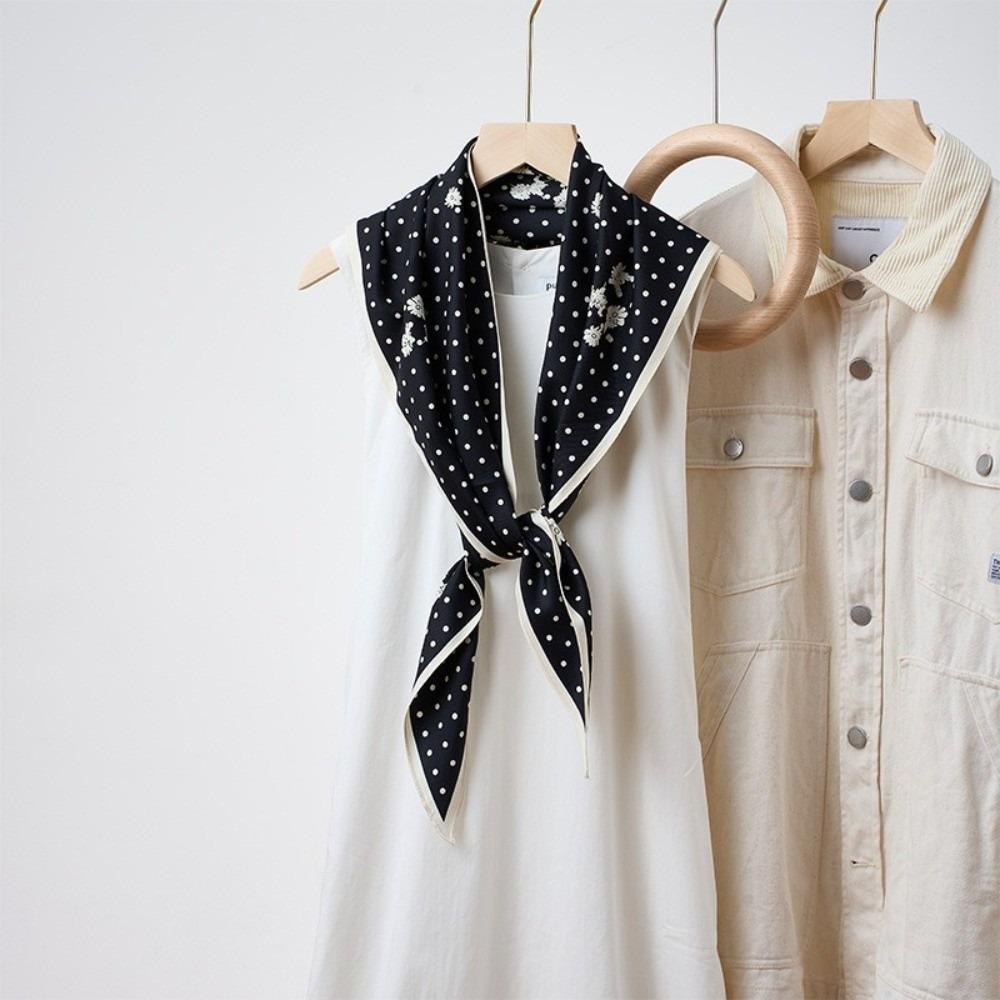 Polka Dot Daisies Scarf Advanced Shawl Trendy Hip Curtain  for Women