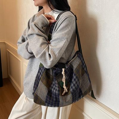 Autumn and Winter Canvas Plaid Shoulder Bag Retro British Plaid Canvas Bag Large Capacity Tote Bag Commuter Bag Women