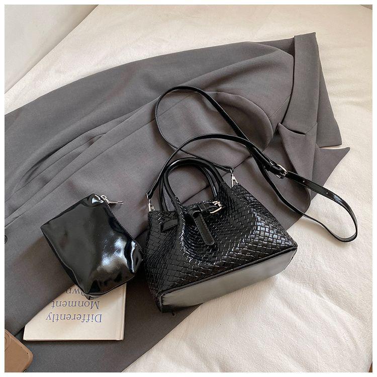 

2025 Fashionable 3D Crossbody and Handbag for Casual Outings