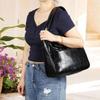 New Niche Trendy Fashionable Simple Casual Shoulder Bag Retro Class Commuting Large Capacity Tote Bag