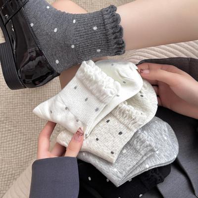 Jesienne japońskie baletowe skarpetki do połowy łydki z koronką w kropki dla kobiet (25 paczek)