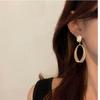 Trendige koreanische minimalistische Statement-Clip-Ohrringe Schmuck Elegante goldfarbene geometrische Clip-Ohrringe ohne Piercing für Damen