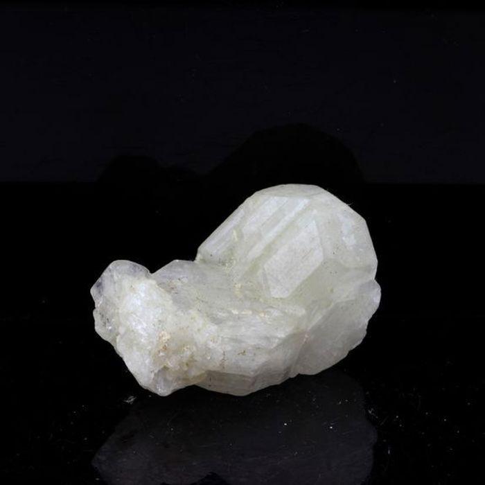 Pierres et Minéraux. Albite. 109.5 ct. Nanarena Besakoa, Betroka, Anosy, Madagascar.
