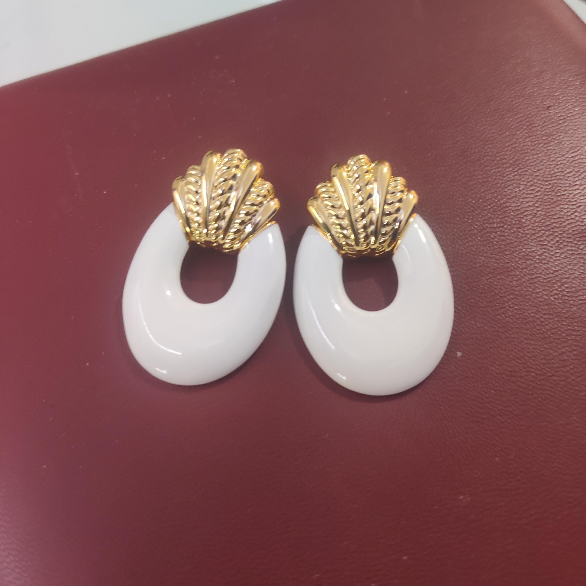 

Ankola красные новые капельные полые U-образные серьги ретро темпераментные серьги модные легкие роскошные высококачественные украшения для ушей