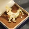 High-end personalized exotic golden big rooster brooch small personalized versatile zodiac animal pin men and women