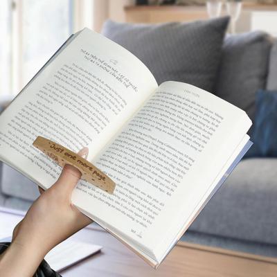Wooden Book Page Holder Thumb Ring Page Holder Bookmark Keeps Your Book Open Reading Aid Gift for Teachers Book Lovers
