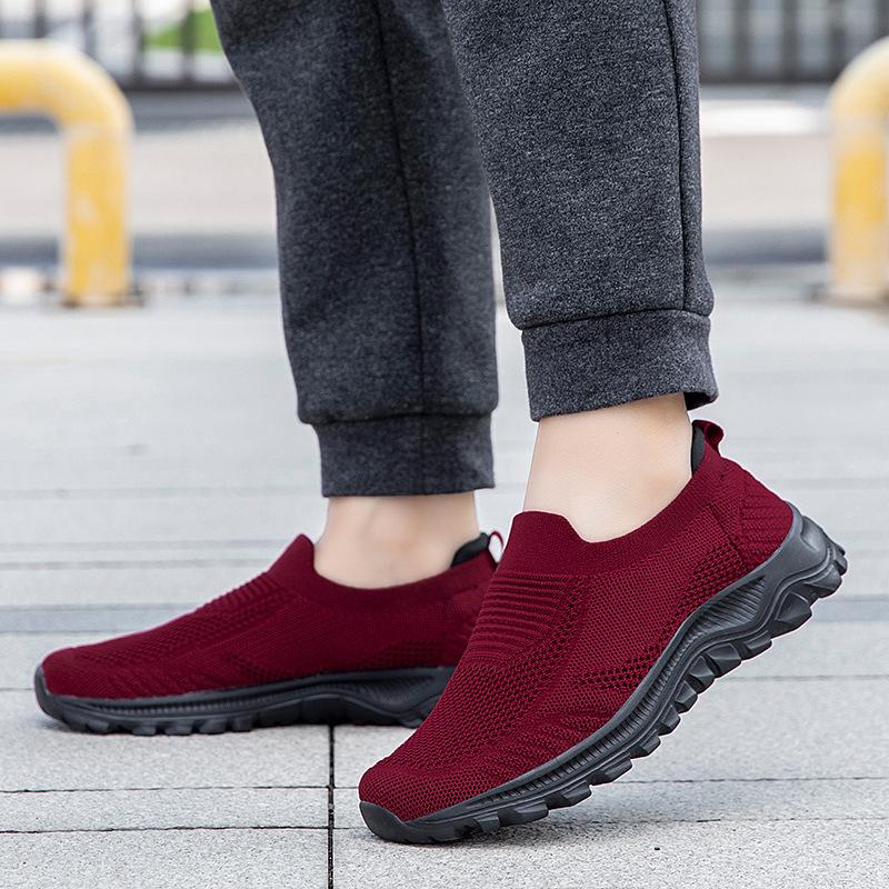 Middle-aged and elderly mother shoes summer fly-woven mesh shoes breathable lightweight soft sole comfortable grandma shoes the elderly shoes walking