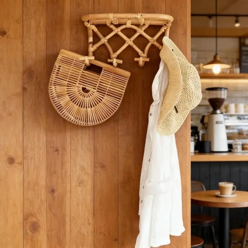 1 Stück Rattan Boho Kinderkleiderbügel Robuster Wandmontierter Babykleiderständer Praktischer Aufbewahrungs-Organizer für Kleidung im Haushalt