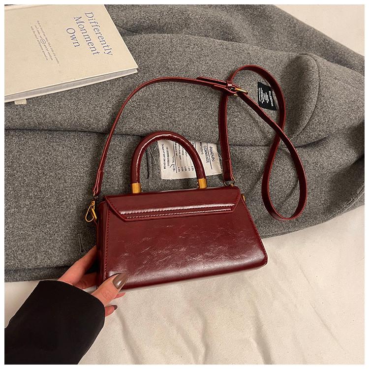 IELGY Retro Autumn Winter All-Match Fashion Simple Shoulder Messenger Bag Women's Portable Small Square Bag