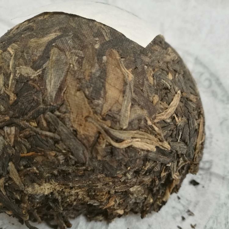 2011 Xiaguan Bulang Alte Baum Tuocha Banpen Laozhai Pu'er Tee Roher Puer 100g