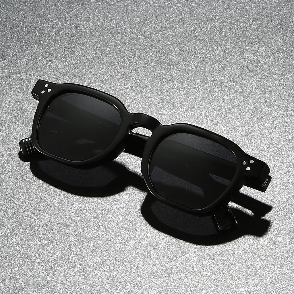 Fashionable Men's and Women's Round Rivet Sunglasses Outdoor Street Photography Sunglasses UV Protection Driving Sunglasses