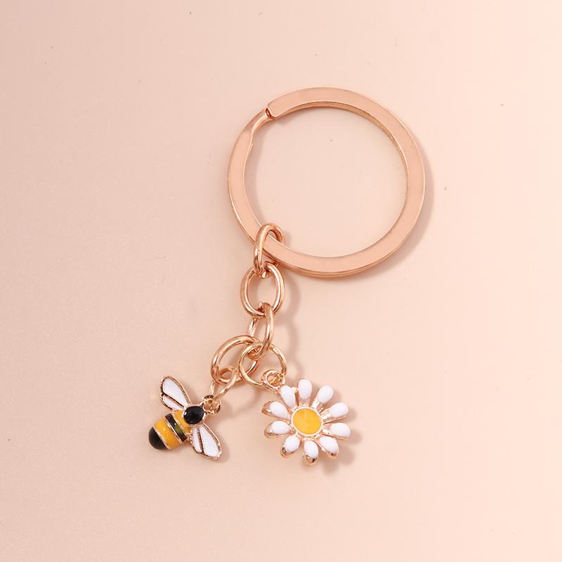 Cute Enamel Flower Bee Keychain Animal Key Rings Pendants for Women Girls Handbag Accessories DIY Jewelry Gifts