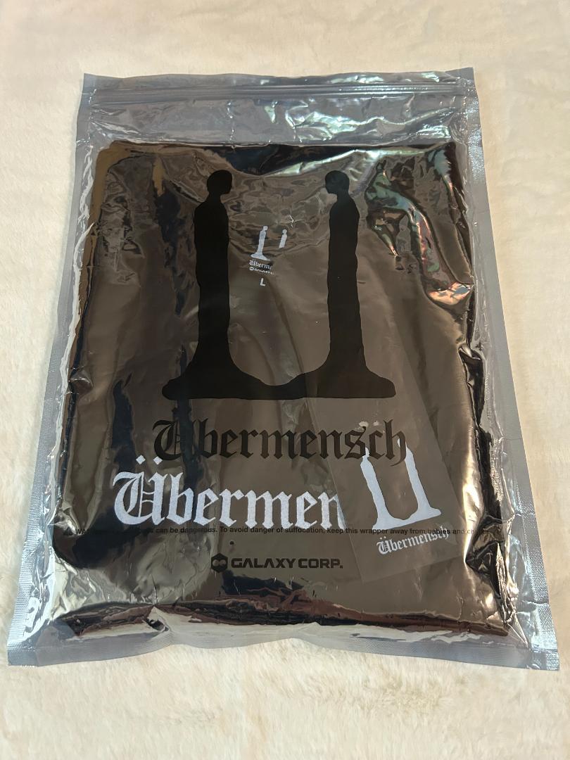 

[ИСПОЛЬЗОВАННЫЙ] G-DRAGON Ubermensch Korea Exhibition короткий рукав черный L