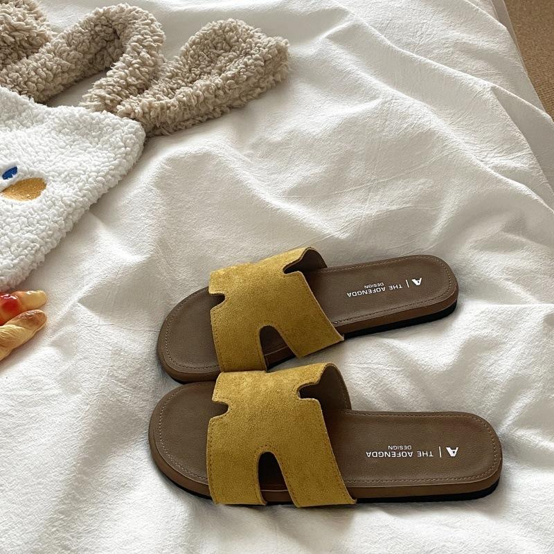 

Leather lazy one-word cool slippers women s summer breathable non-slip beach slippers 40 жёлтый