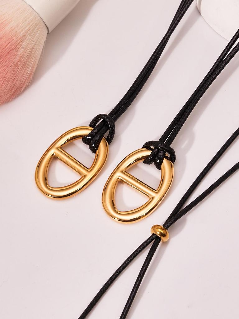 Qiong Yao Stainless Steel Personalized Day Pendant Leather Clavicle Chain, PVD Gold Plated, Adjustable Fashion Sweater Necklace.