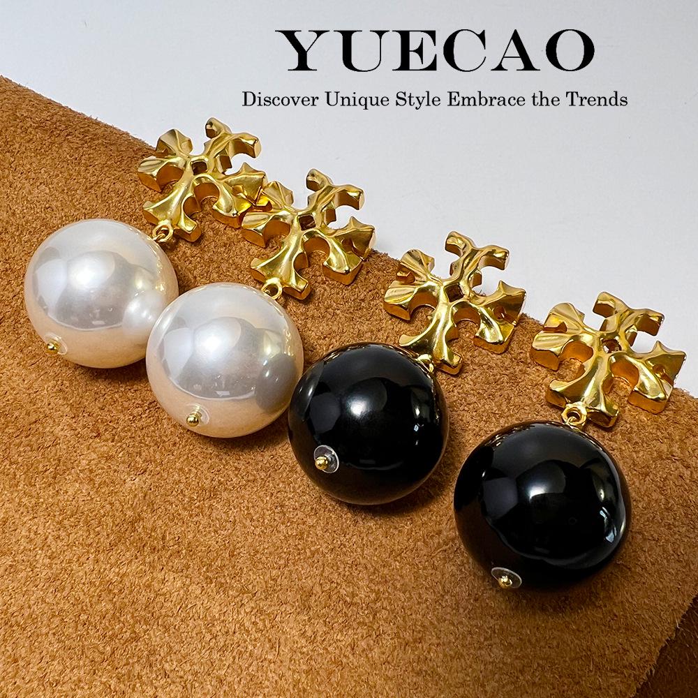 

TB s New Pearl Water Drop Earrings - Chic, Sweet, and Trendy Design for a Cool, Simple Style. чорний