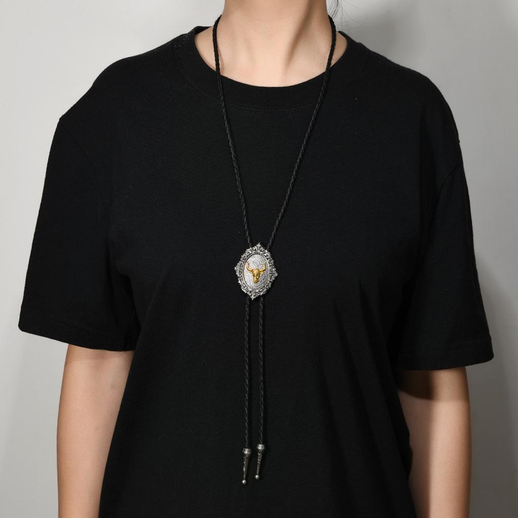 Einzigartige Western Rodeos Bolo Krawatte mit Emaille Metallabzeichen Anhänger Lederkordelkette für modebewusste Männer