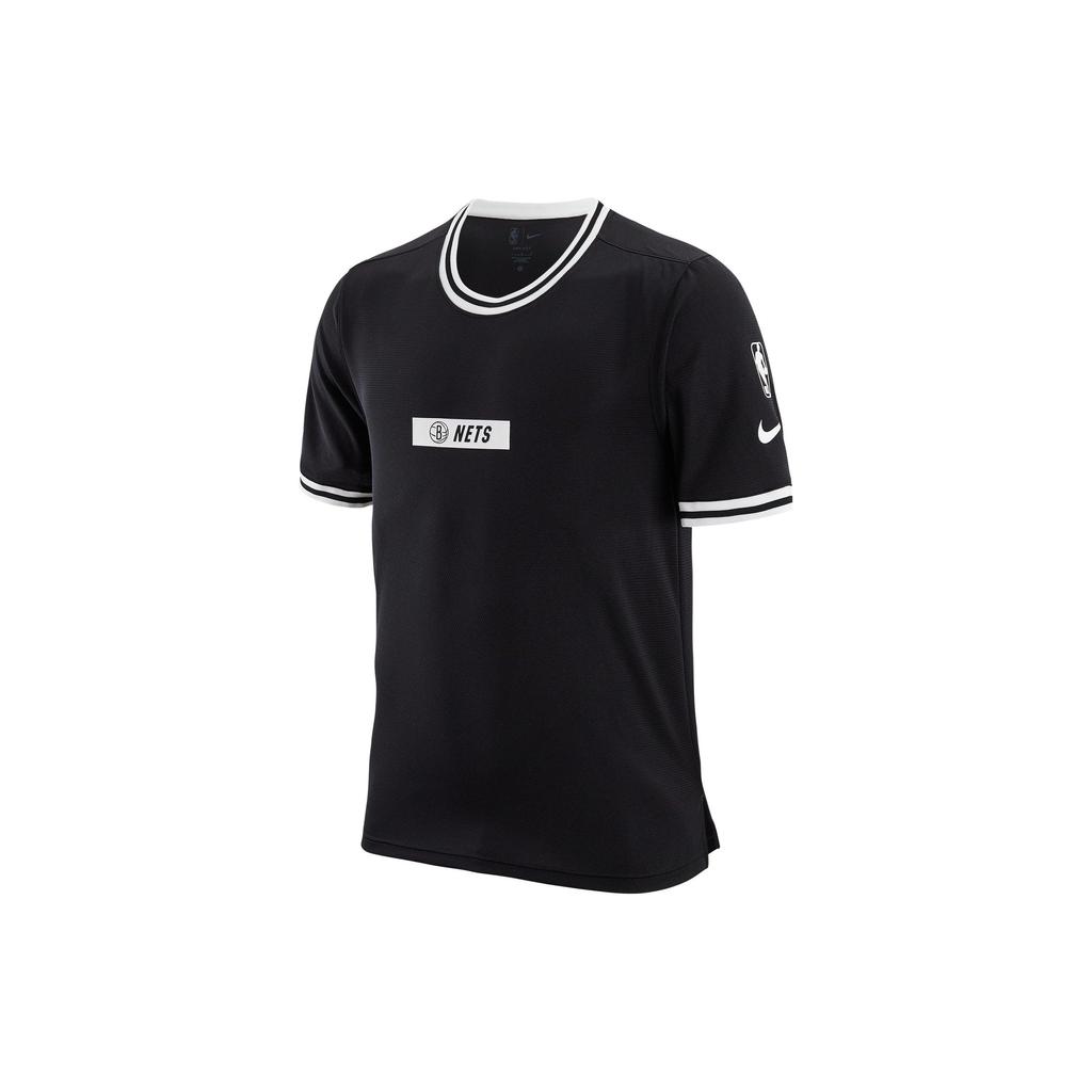 Nike Maglietta a maniche corte con scollo rotondo a righe e stampa alfabeto da uomo, nera DR2263-010