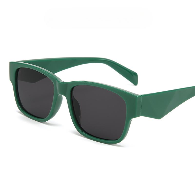 Online Celebrity New Sunglasses UV Box Outdoor Driving Sunglasses Personalized Street Sunglasses.