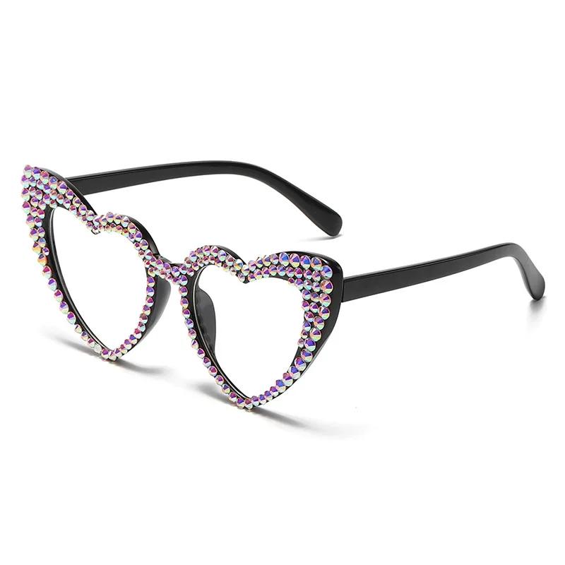 

Women Luxury Diamond Frame Heart Shape Sunglasses Personalized Large Frame UV400 Sun Glasses 2025 New Year Party Eyewear