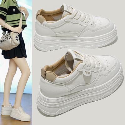 Sommer neue vielseitige lässige Brotschuhe erhöhende Muffin Sport-Board-Schuhe Plateau weiße Schuhe Frauen