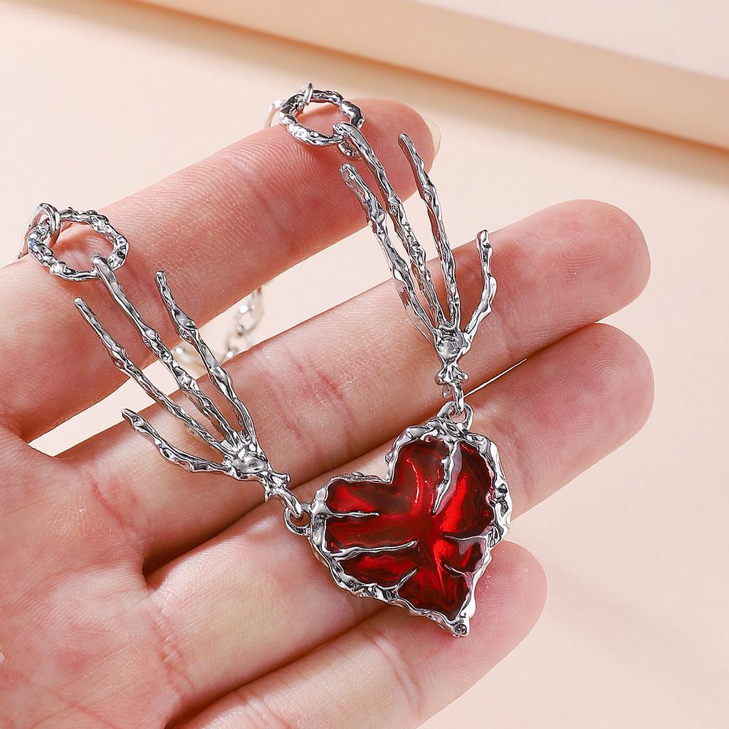 New Sweet Cool Punk Style Dark Red Love Pendant Neck Chain Dark Niche Design Temperament Versatile Collarbone Chain