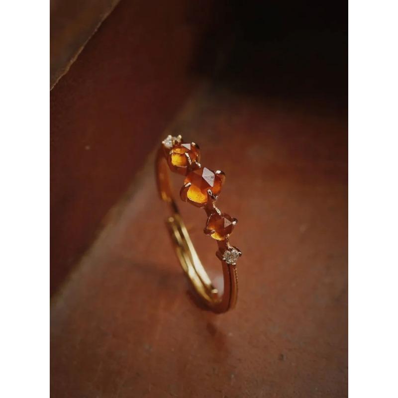 Japanese Orange Garnet Ring for Women I High-end Retro Temperament Gem Movable Ring Jewelry and Accessories