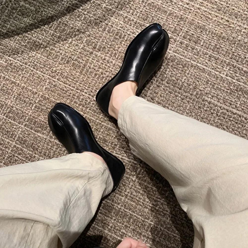 Ploché boty Stříbrné Tabi Ninja boty Dámské Dělená špička Ploché boty Trotters Mocasines Mujer Jednobarevné PU kůže Mokasíny Dámské Nazouvací Pantofle