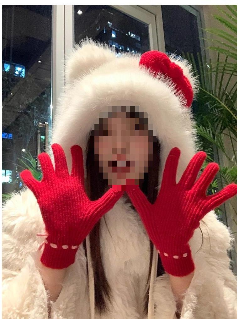 Women's Winter Ear Protection Christmas Bow Hat – Warm, Plush, and Cute for Students with Large Head Circumference.