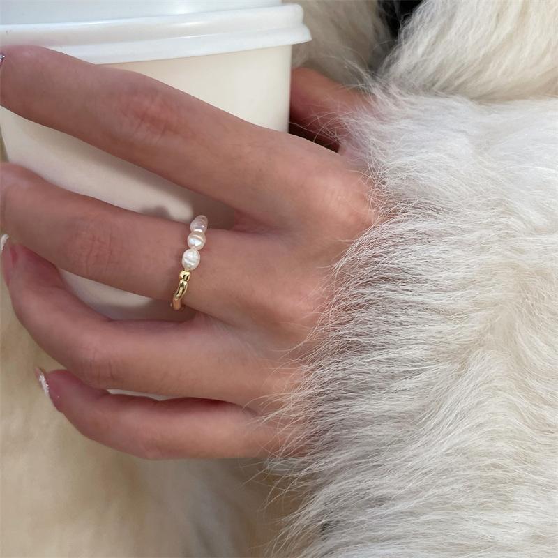 Mode Temperament Perlen Elastisches Seil Ring Retro Unregelmäßige Metallringe für Frauen Einfach Elegant Hochzeitsparty Schmuck
