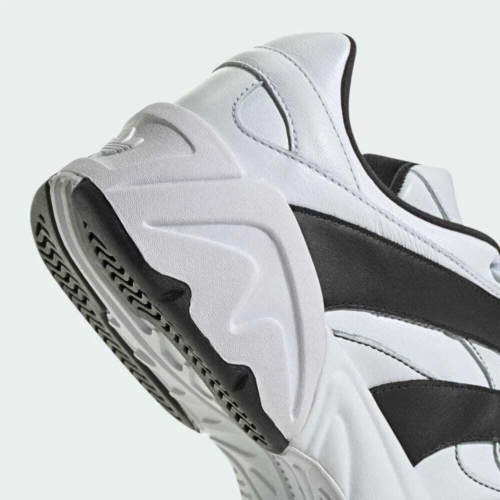ID8367 Adidas Originals Predator XLG Footwear White (Men's)
