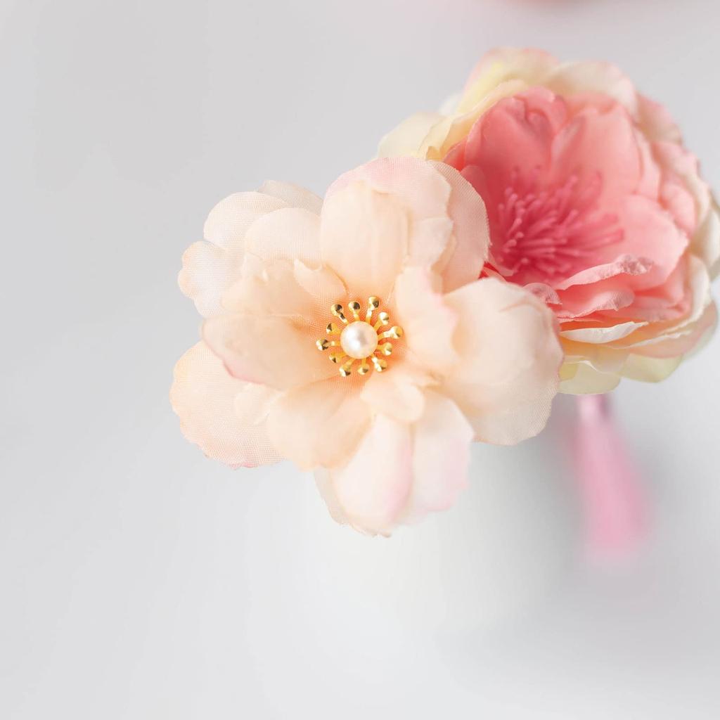 VIYIEN Handmade Artificial Flower Hair Ornament for and Perfect for and Features Mizuhiki Tassel and Faux Pink Coming-of-Age Ceremonies, Graduations,