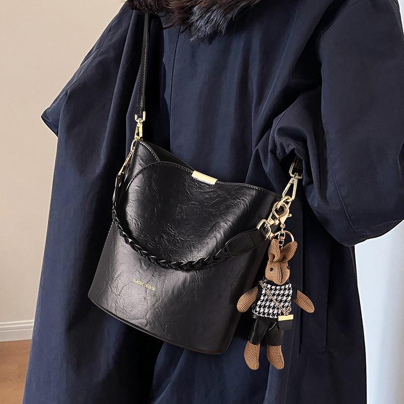 

Сумка-ведро для женщин Новая сумка из натуральной кожи для женщин Высококлассная, в стиле ретро и модная, универсальная сумка через плечо на одно плечо